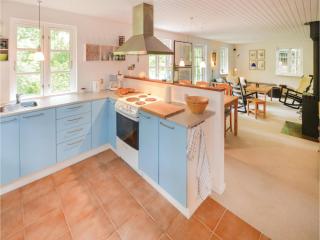 Three-Bedroom Holiday Home In Ebeltoft - 1