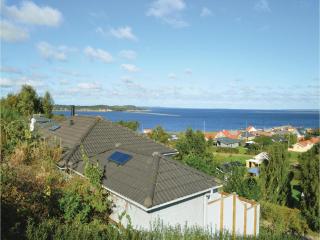 Three-Bedroom Holiday Home In Farso - 9