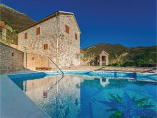 3 Bedroom Beautiful Home In Tivat - Tivat - 8