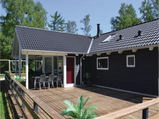 Four-Bedroom Holiday Home Glesborg With A Room Hot Tub 07 - Fjellerup - 4