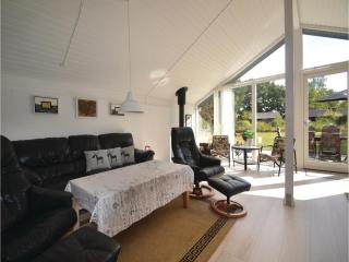 Three-Bedroom Holiday Home In Glesborg - Glesborg - 3