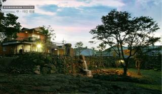 Gotjawal Geomunoreum Pension - Jeju-stad - 9