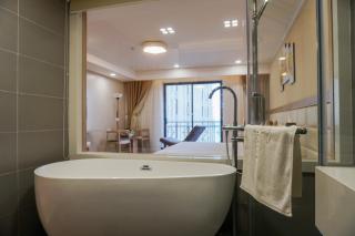Ruby Hotel - 9
