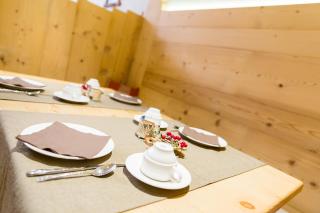Hotel Champagne - 1