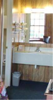 Travelodge by Wyndham Orangeburg - Orangeburg - 1