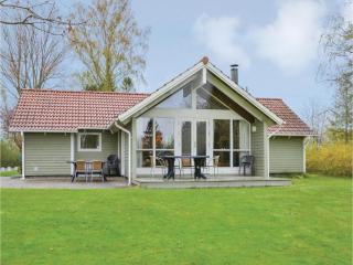 Four-Bedroom Holiday Home In Dronningmolle - 9