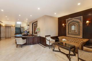 La Place Sarovar Portico - 6