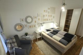 Tailor Apartment in the Center - Budapest - 8