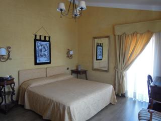 Sant'Agostino Guest Rooms - 1