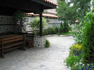Къща за гости Типик - Bansko - 1