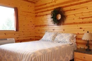 Neshonoc Lakeside Camping Resort - West Salem - 7