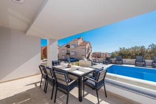 Apartments with pool Villa Zora - Novalja - 8