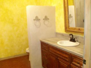 Breezy Hills Cottages - Morning Sun Cottage - Fredericksburg - 2