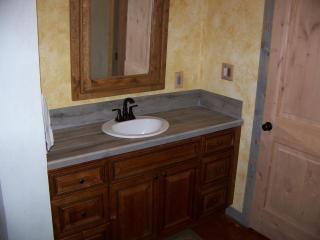 Breezy Hills Cottages - Morning Sun Cottage - Fredericksburg - 6