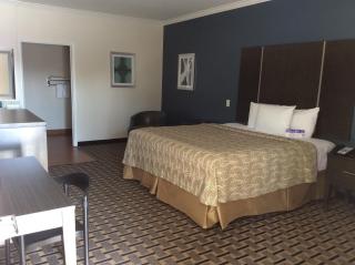 Regency Inn & Suites- NW Houston - 7