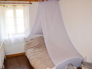 Holiday Home in Villeneuve near River Beach - Villeneuve-dʼAllier - 2