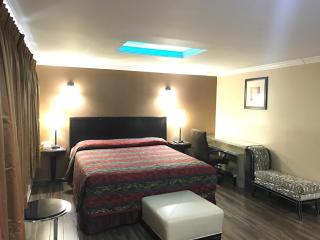 Sky Palm Motel - Orange - Orange - 9