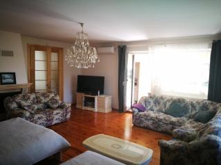 Irena Family House - 0