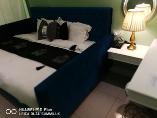 1 Day Car Hotel Station 18 - 1