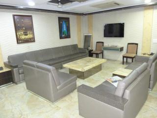 Hotel Regal Palace - Mumbai - 9