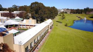Lakeside Hotel and Conference Centre - Sydney - 8