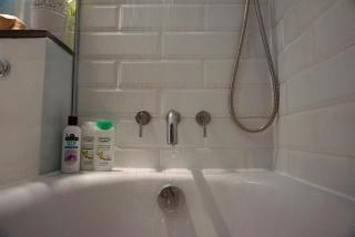 Beautiful Canalside 1-Bedroom Flat with Terrace - Londra - 9