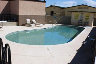 HWY Express Inn and Suites - Thatcher - 9