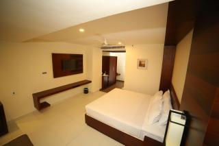 Vavas Inn & Suites - Perintalmanna - 4