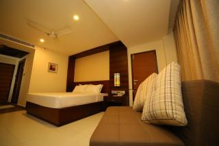 Vavas Inn & Suites - Perintalmanna - 3
