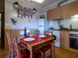 This warm and comfortable apartment - Lagos - 3