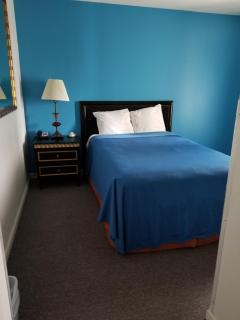 Ramada by Wyndham Williston - Williston - 9