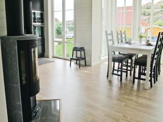 Lovely Home In Hamburgsund With Wifi - 2