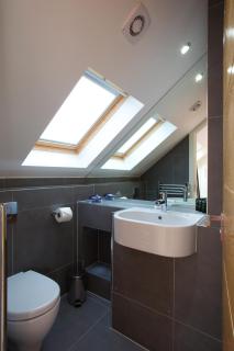 Miles Place by Viridian Apartments - London - 1