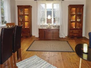 Two-Bedroom Accommodation In Holmsjo - 8