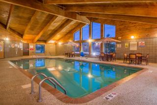 AmericInn by Wyndham Ames - Ames - 0