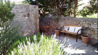 D HOUSE authentic Zlarin house, relaxing courtyard and terrace - Zlarin - 5