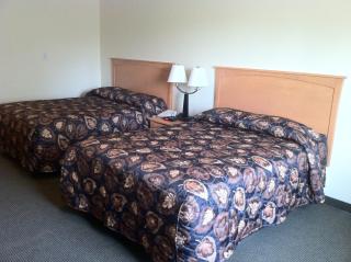 Circle 6 Motel - Weyburn - 1