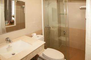 Elegant Hotel - Pleiku - 2