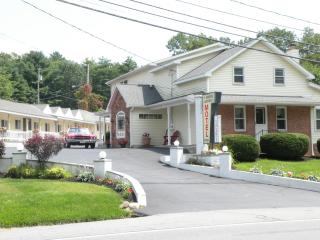 Green Acre Motel - Lake George - 4