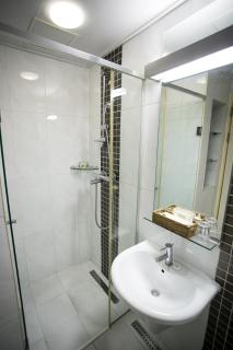 Hotel Hu Incheon Airport - Incheon - 1