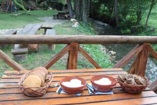Gradačka Banja brvnare - 4