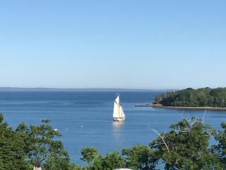 Ledges By the Bay - 0