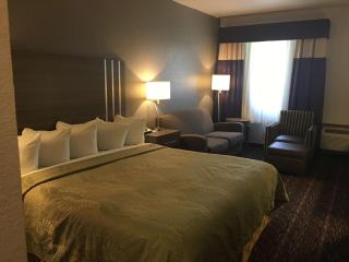 SureStay Plus by Best Western Edmond - Edmond - 9