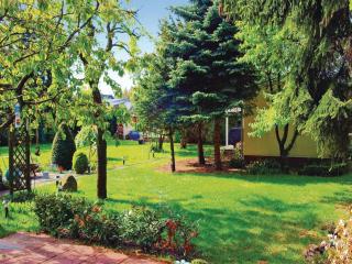 2 Bedroom Lovely Home In Berlin - 8