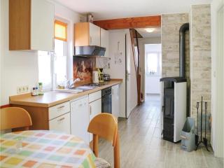 2 Bedroom Awesome Home In Zingst - 7