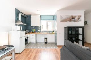 Sunny atic with terrace - Close to Camp Nou and Bcn Fair - Hospitalet de Llobregat - 8