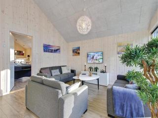 6 Bedroom Beautiful Home In Tranekær - Hou - 8