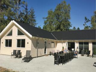 Holiday Home Frederiksværk - 01 - Melby - 3