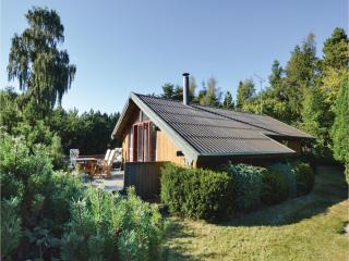 Two-Bedroom Holiday Home In Hojby - Højby - 9