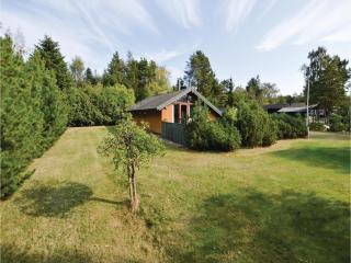 Two-Bedroom Holiday Home In Hojby - Højby - 2